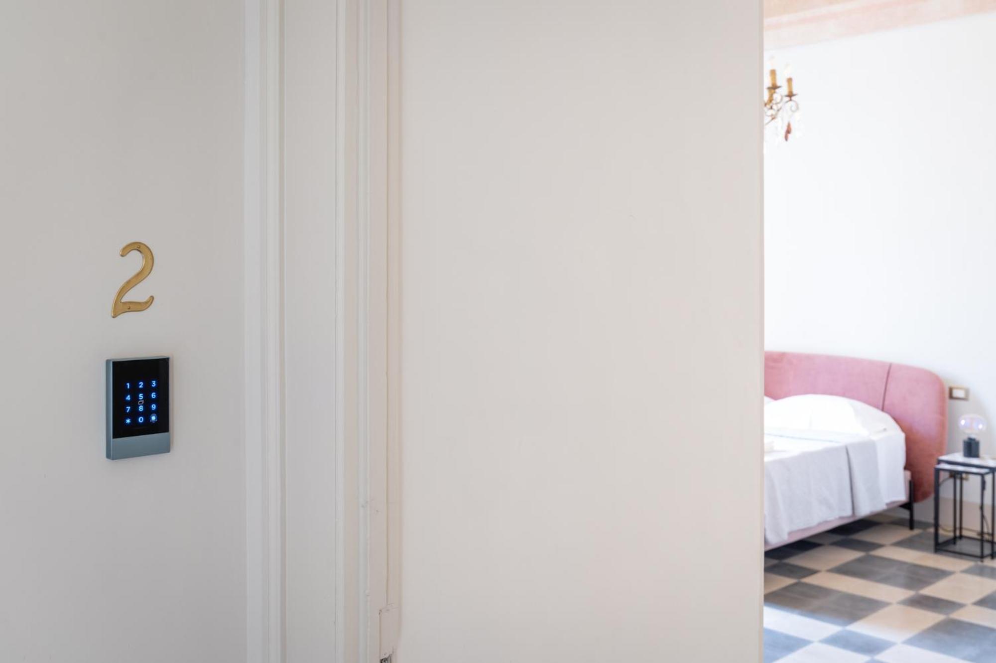 Donna Zaira Rooms&Suites Maglie Bagian luar foto